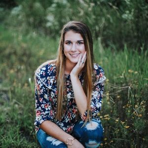 Meet your Posher, Alexis